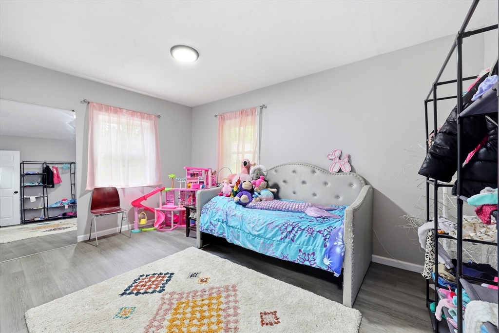 64 S Cottage Rd, Holland, MA Photo #16