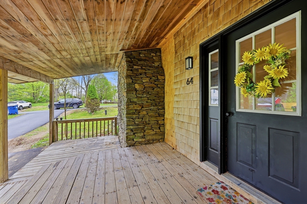 64 S Cottage Rd, Holland, MA Photo #1