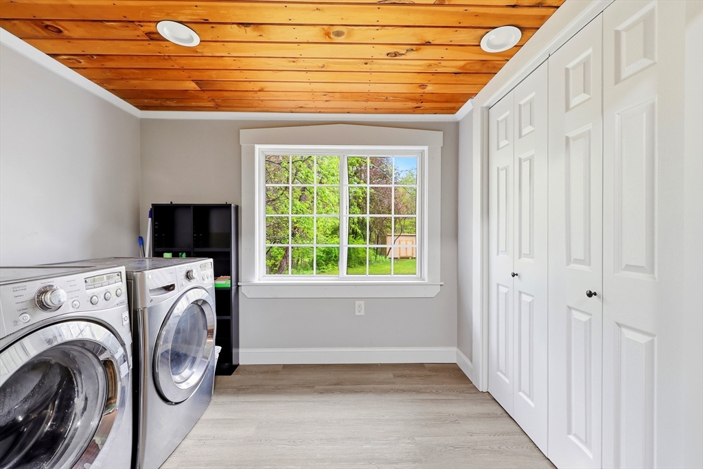 64 S Cottage Rd, Holland, MA Photo #10