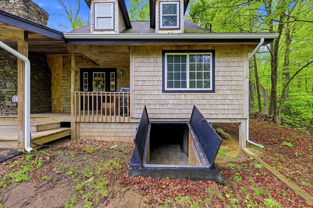 64 S Cottage Rd, Holland, MA Photo #26