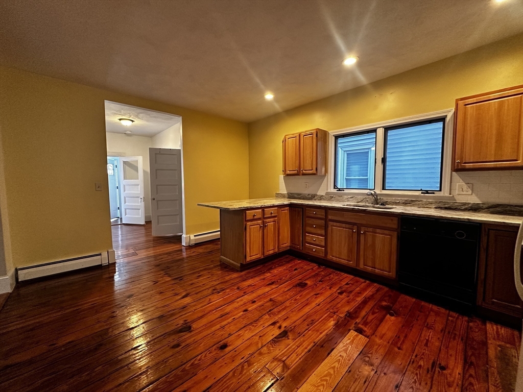 8-10 Seafoam Ave 1