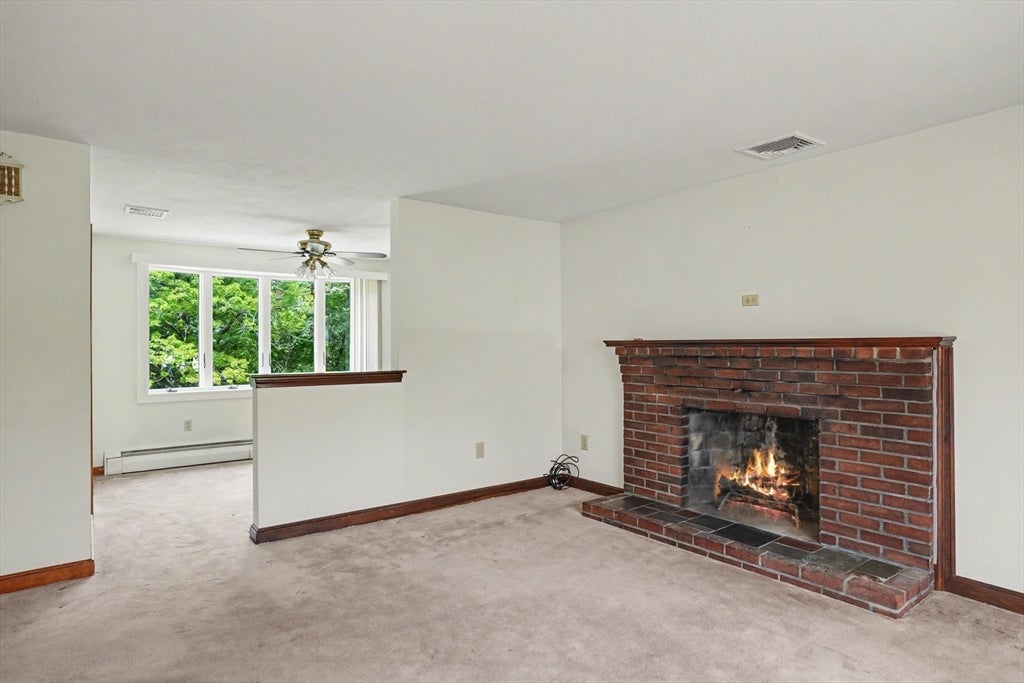 9 Eugene Rd, Burlington, MA Photo #7