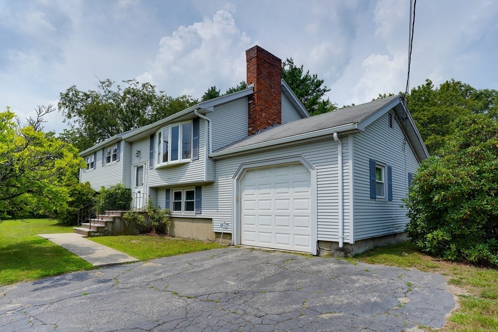 9 Eugene Rd, Burlington, MA Photo #2