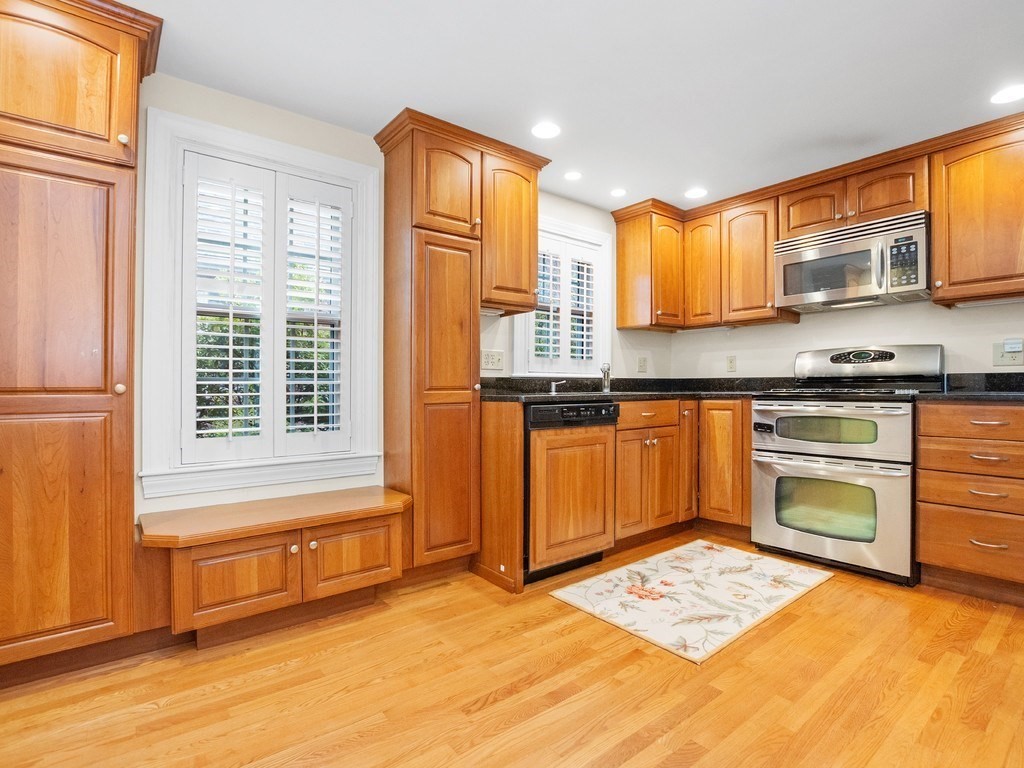 220 Westminster Avenue