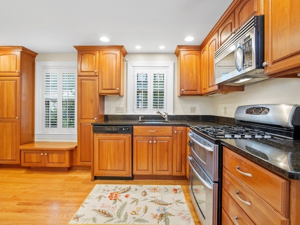 220 Westminster Avenue