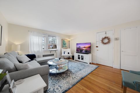 924 Massachusetts Ave 3 Arlington MA 02476