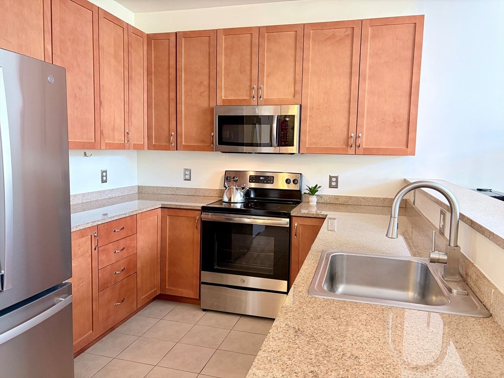 4 Harvest Dr #323, North Andover, MA Photo #6