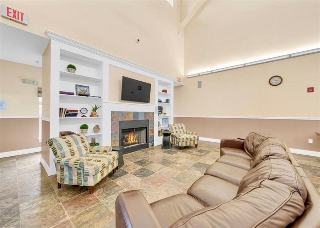 4 Harvest Dr #323, North Andover, MA Photo #22