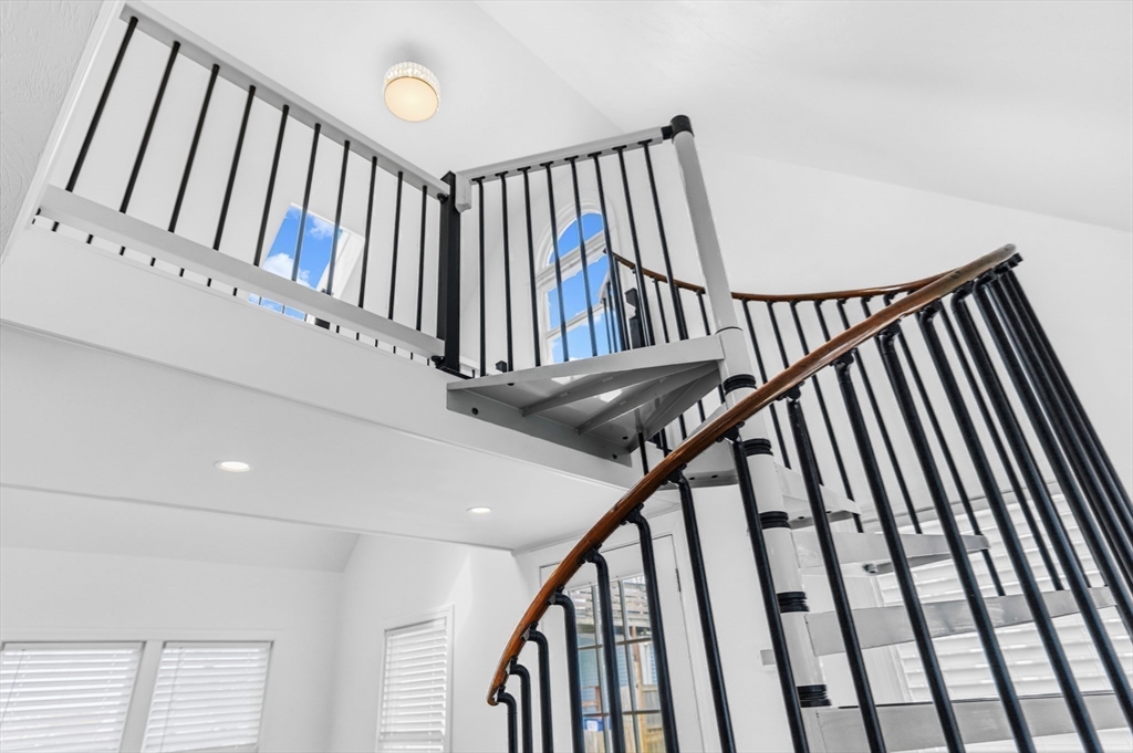 8 Cottage St, Wareham, MA Photo #18
