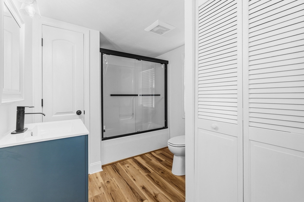 8 Cottage St, Wareham, MA Photo #9