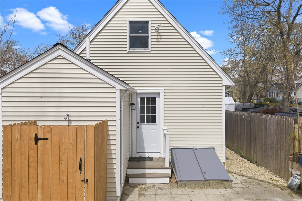 8 Cottage St, Wareham, MA Photo #25