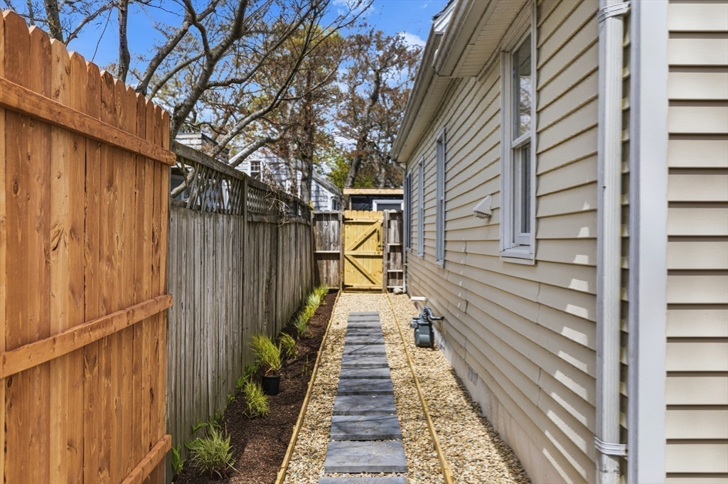 8 Cottage St, Wareham, MA Photo #27