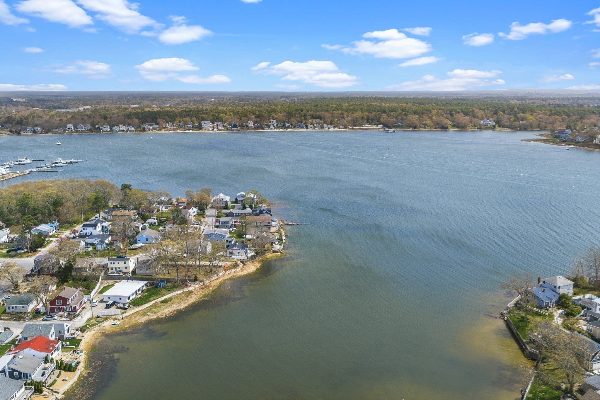 8 Cottage St, Wareham MA 02571