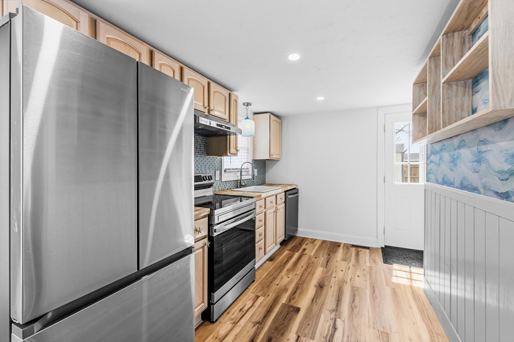 8 Cottage St