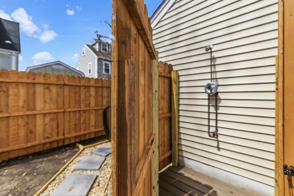 8 Cottage St, Wareham, MA Photo #24