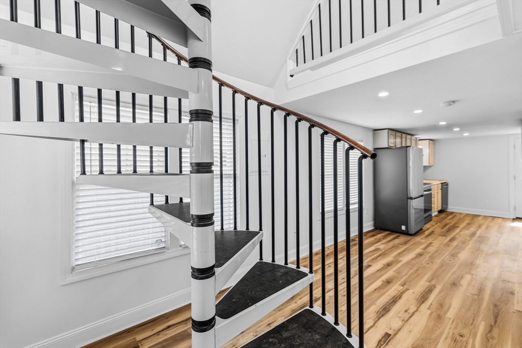 8 Cottage St