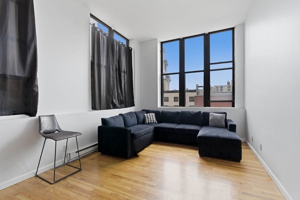 281-285 Essex St