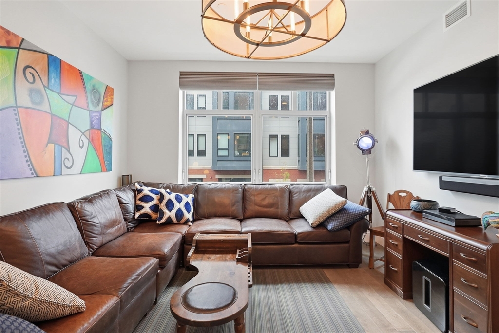 150 Dorchester Ave 215