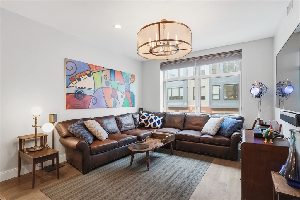 150 Dorchester Ave 215
