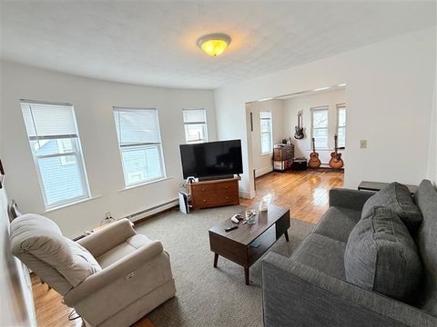 Photo of 27 Conwell Ave #2, Somerville, MA 02144 (MLS # 73503334)