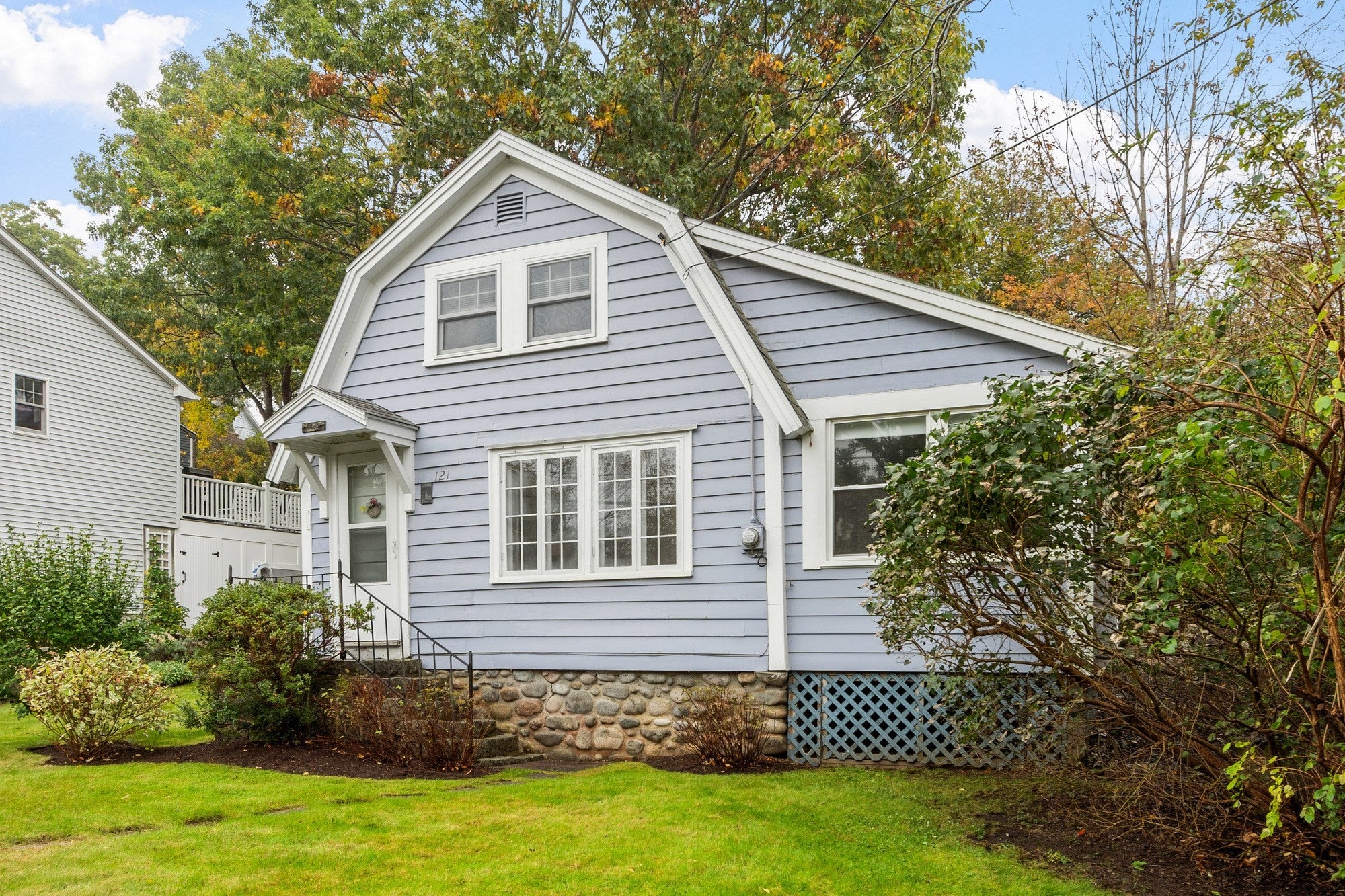 121 Thatcher Rd