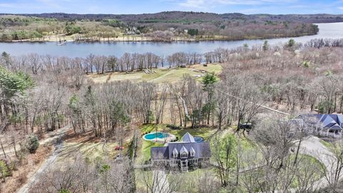 5 Jamaica Ln Haverhill MA 01830