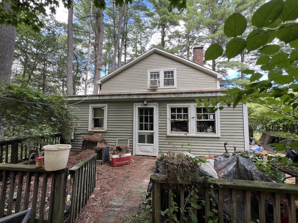 16 Davis Street