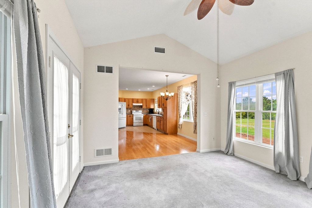 12 Summerfield Dr #12, Uxbridge, MA Photo #11