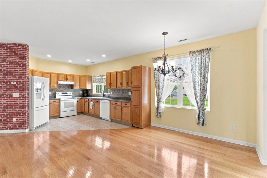 12 Summerfield Dr #12, Uxbridge, MA Photo #12