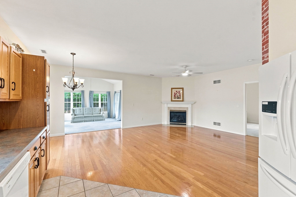 12 Summerfield Dr #12, Uxbridge, MA Photo #8