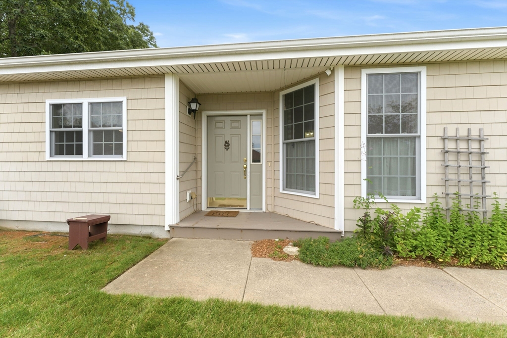 12 Summerfield Dr #12, Uxbridge, MA Photo #3