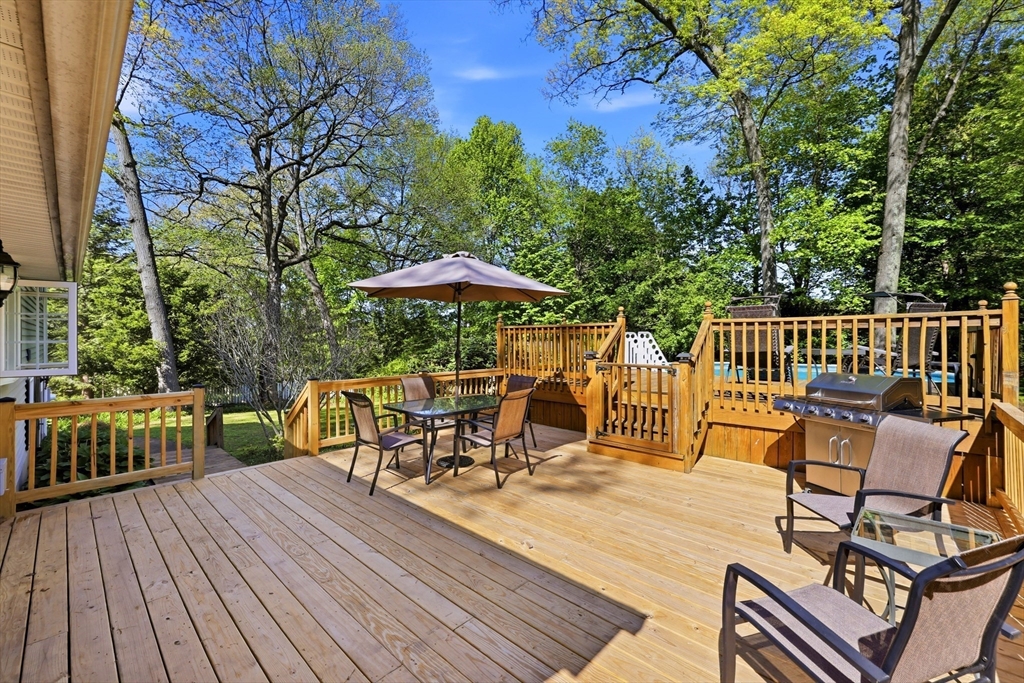 9 Meadowbrook Drive, Hadley, MA Photo #32