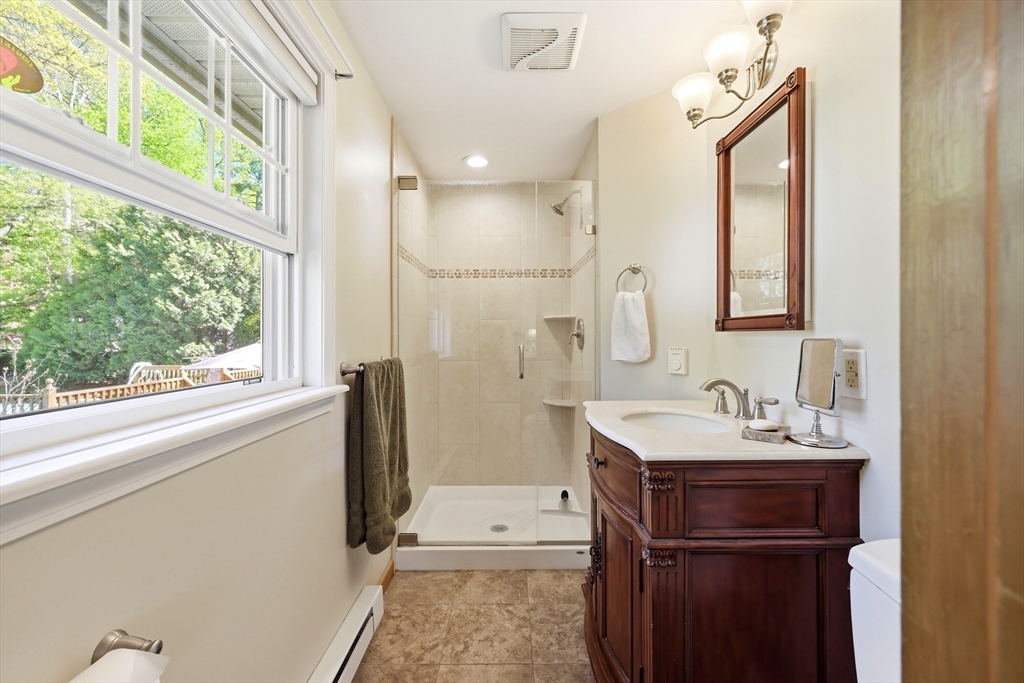 9 Meadowbrook Drive, Hadley, MA Photo #22