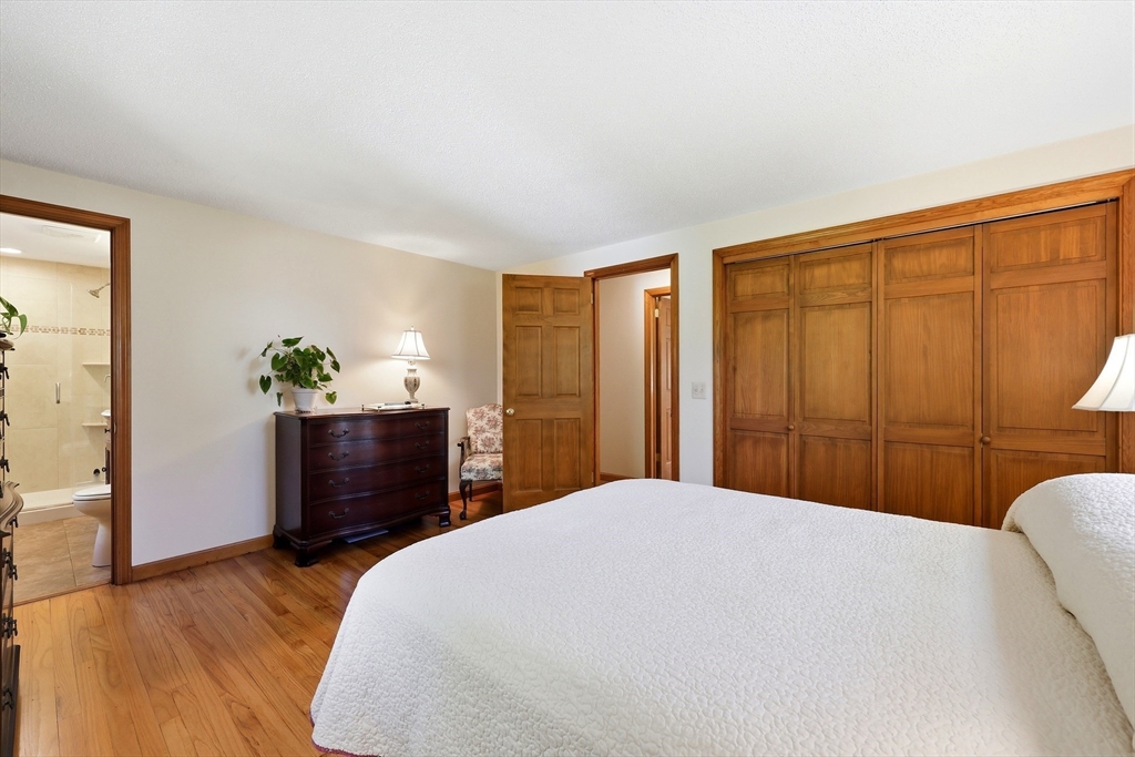 9 Meadowbrook Drive, Hadley, MA Photo #20