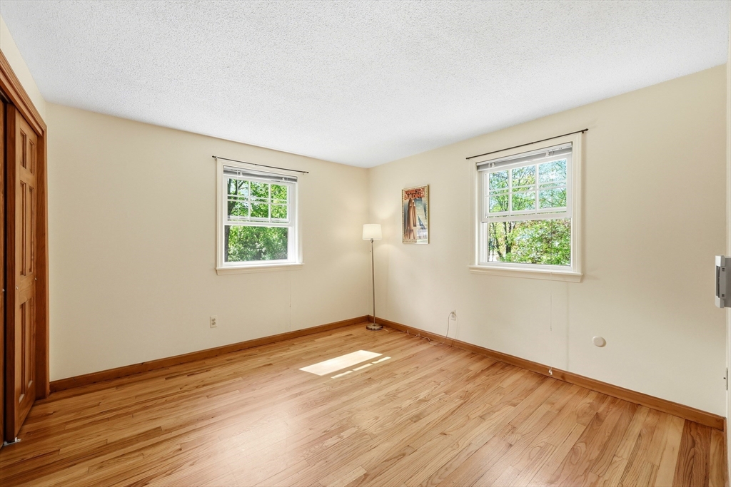 9 Meadowbrook Drive, Hadley, MA Photo #24