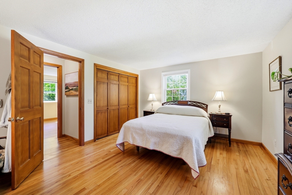 9 Meadowbrook Drive, Hadley, MA Photo #21