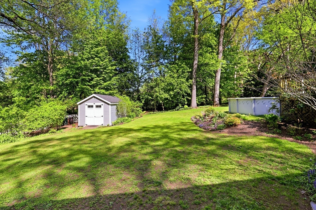9 Meadowbrook Drive, Hadley, MA Photo #35