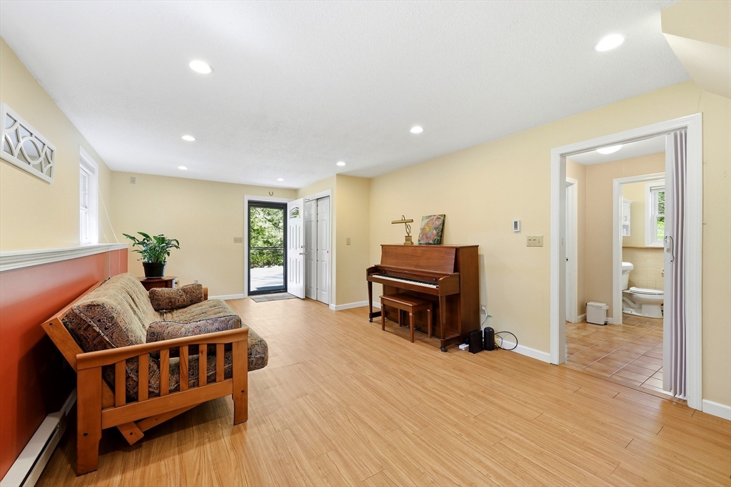 9 Meadowbrook Drive, Hadley, MA Photo #28