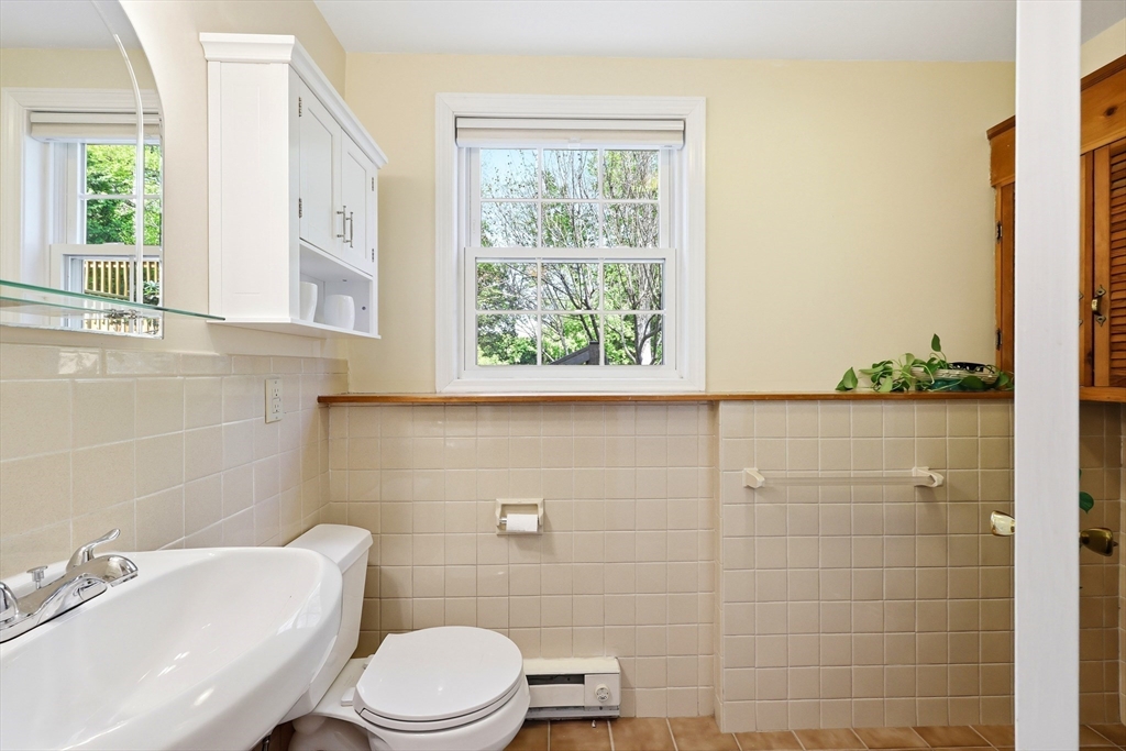 9 Meadowbrook Drive, Hadley, MA Photo #31