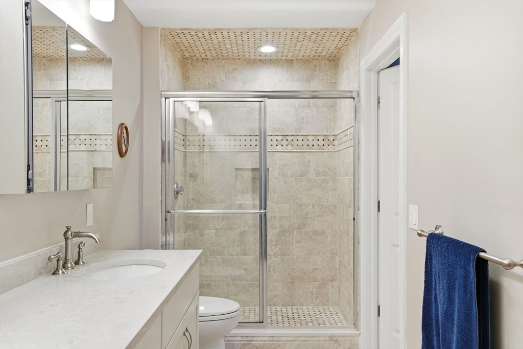 60 Lenox St #11, Norwood, MA Photo #25