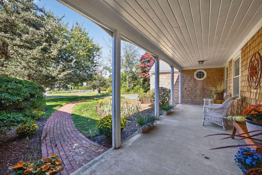 343 Tonset Rd