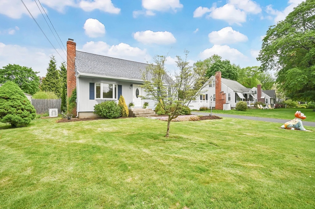 44 Woodward Rd