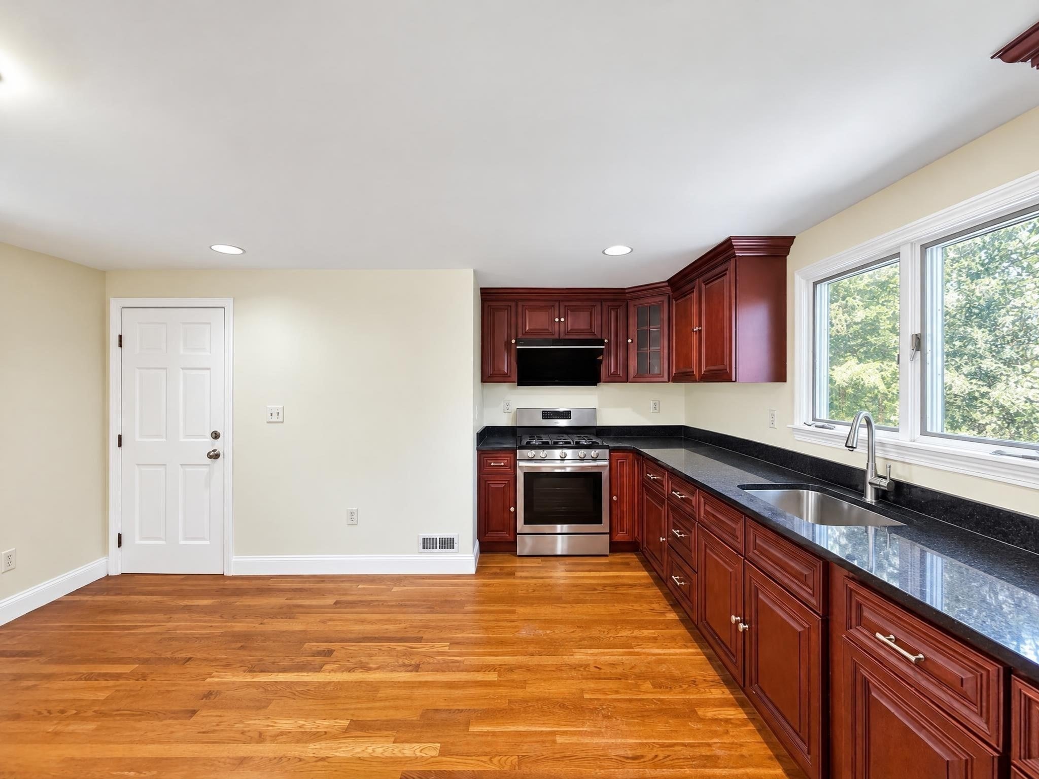 485 Pleasant St, Malden, MA, 485 Pleasant St, Malden, MA Photo #20