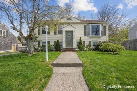 48 Bellevue St Fairhaven MA 02719