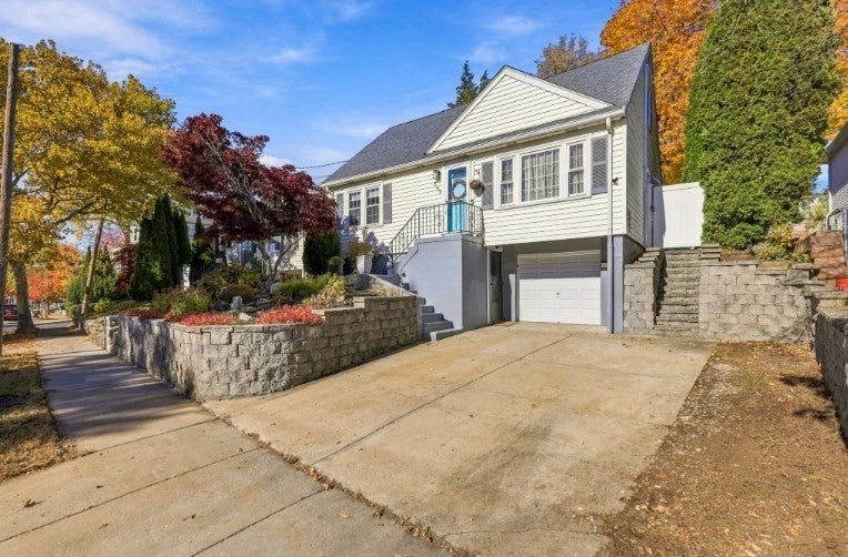 559 Main St