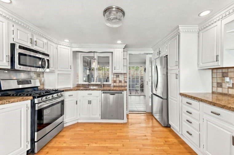 559 Main St, Watertown, MA, 559 Main St, Watertown, MA Photo #7