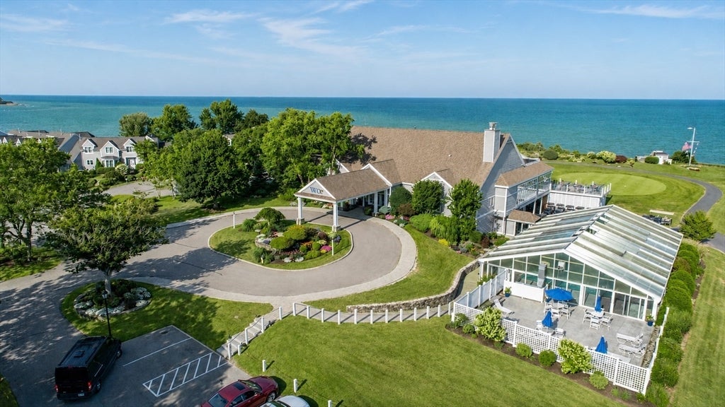 6 Westcliff Dr. Golfview