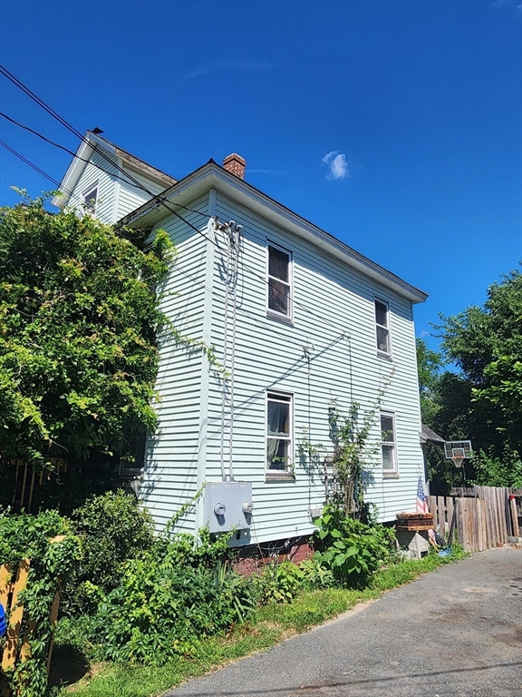 15 Davis St