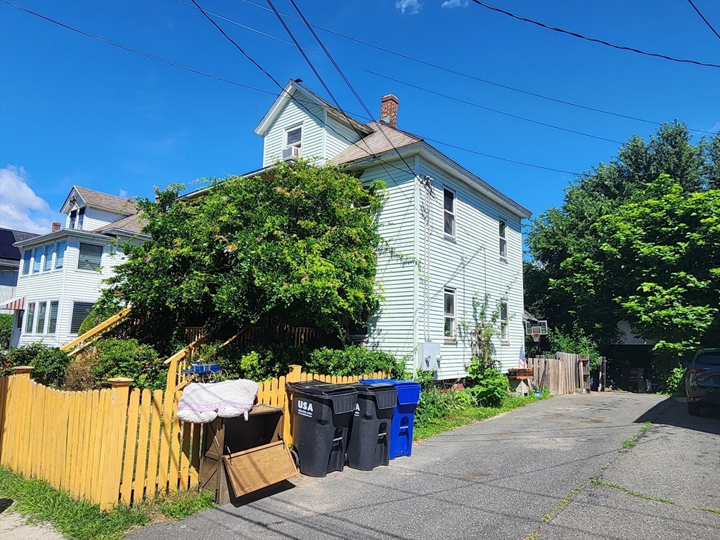 15 Davis St