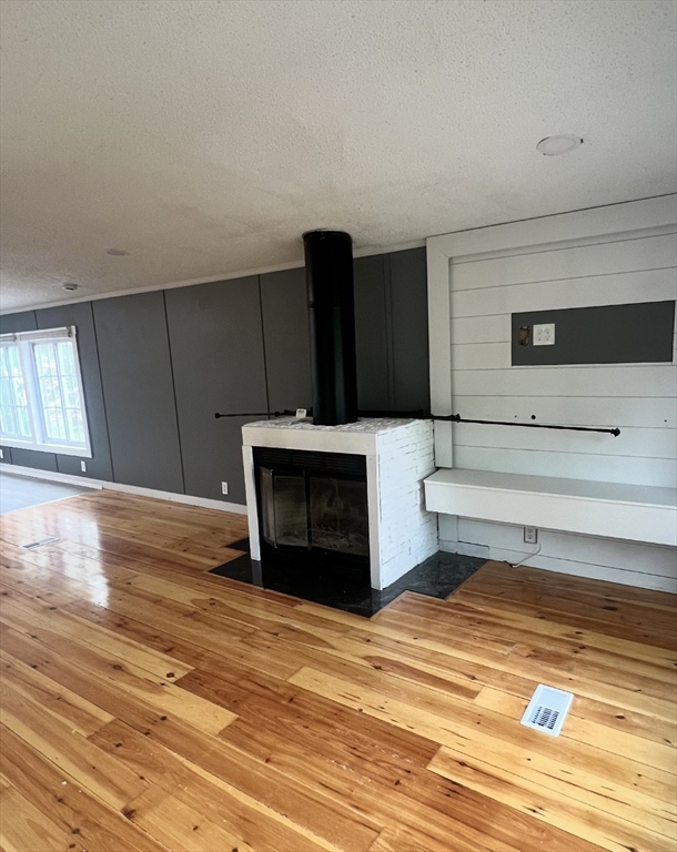 751 Washington St 22